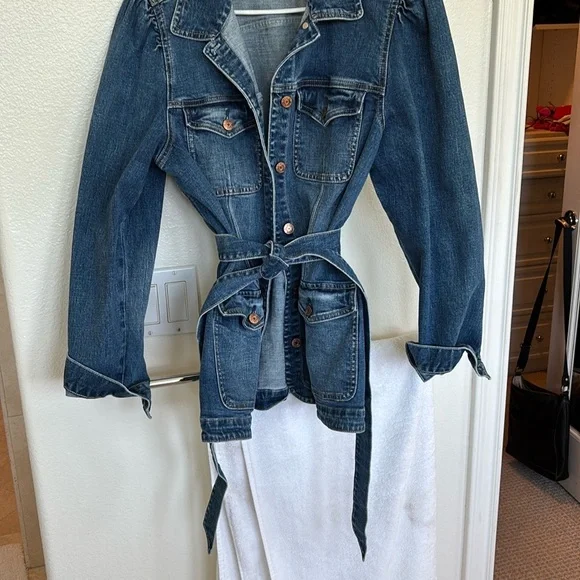 GAP Women's Blue Denim Jacket - Picture 3 of 4